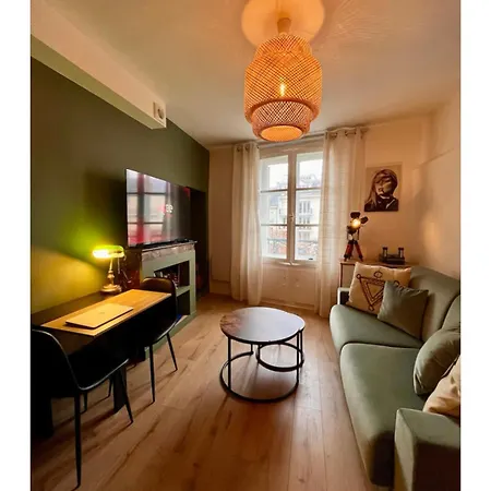 Studio Versailles Apartment *
