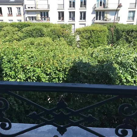Studio Versailles Apartment